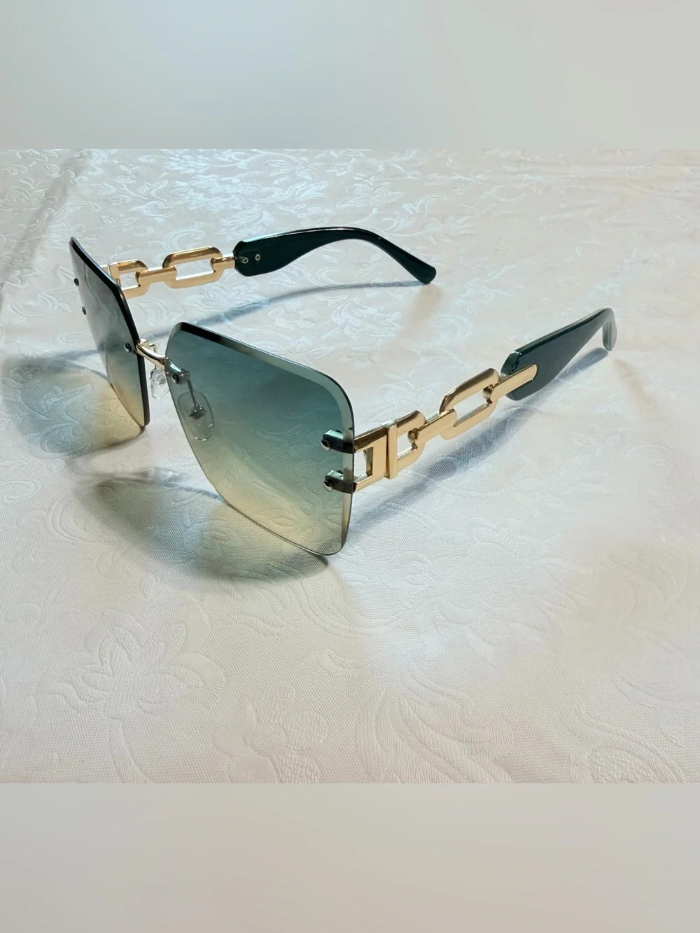 Lot of 5 Assorted Women's 😎
